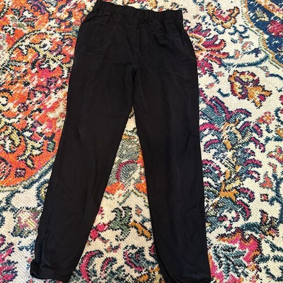 Young fabulous and broke black joggers with zipper pockets size small - Picture 2 of 7